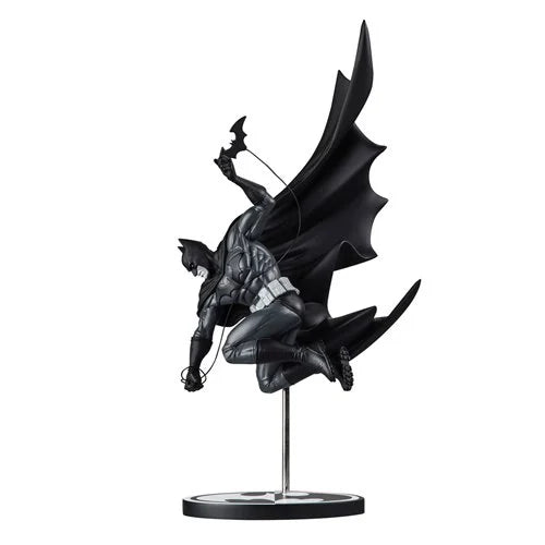 Batman Black and White by Inhyuk Lee 1:10 Scale Resin Statue