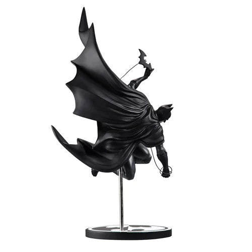Batman Black and White by Inhyuk Lee 1:10 Scale Resin Statue