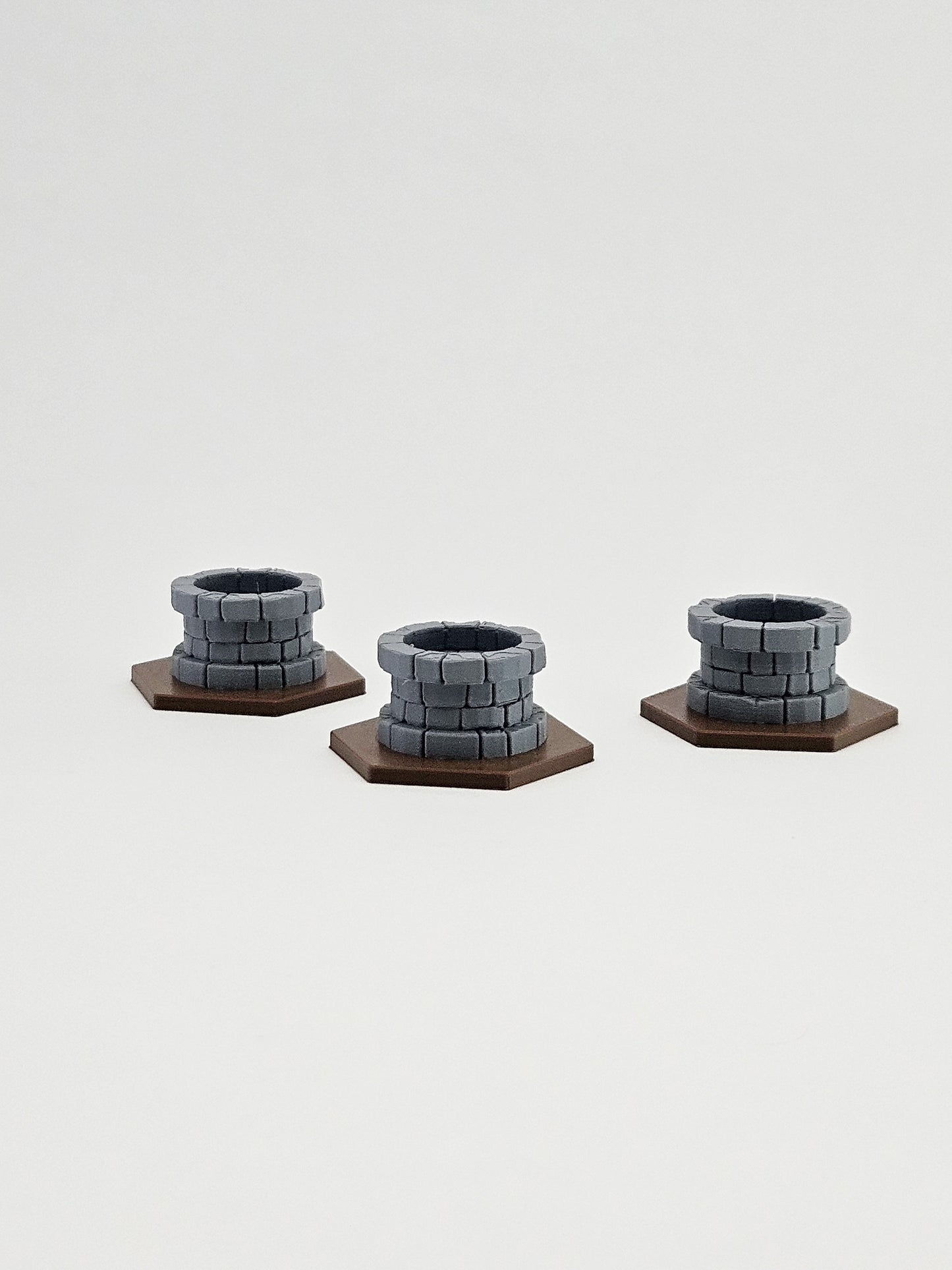 Edgeland Steadings - Simple Wells (Set of 3)