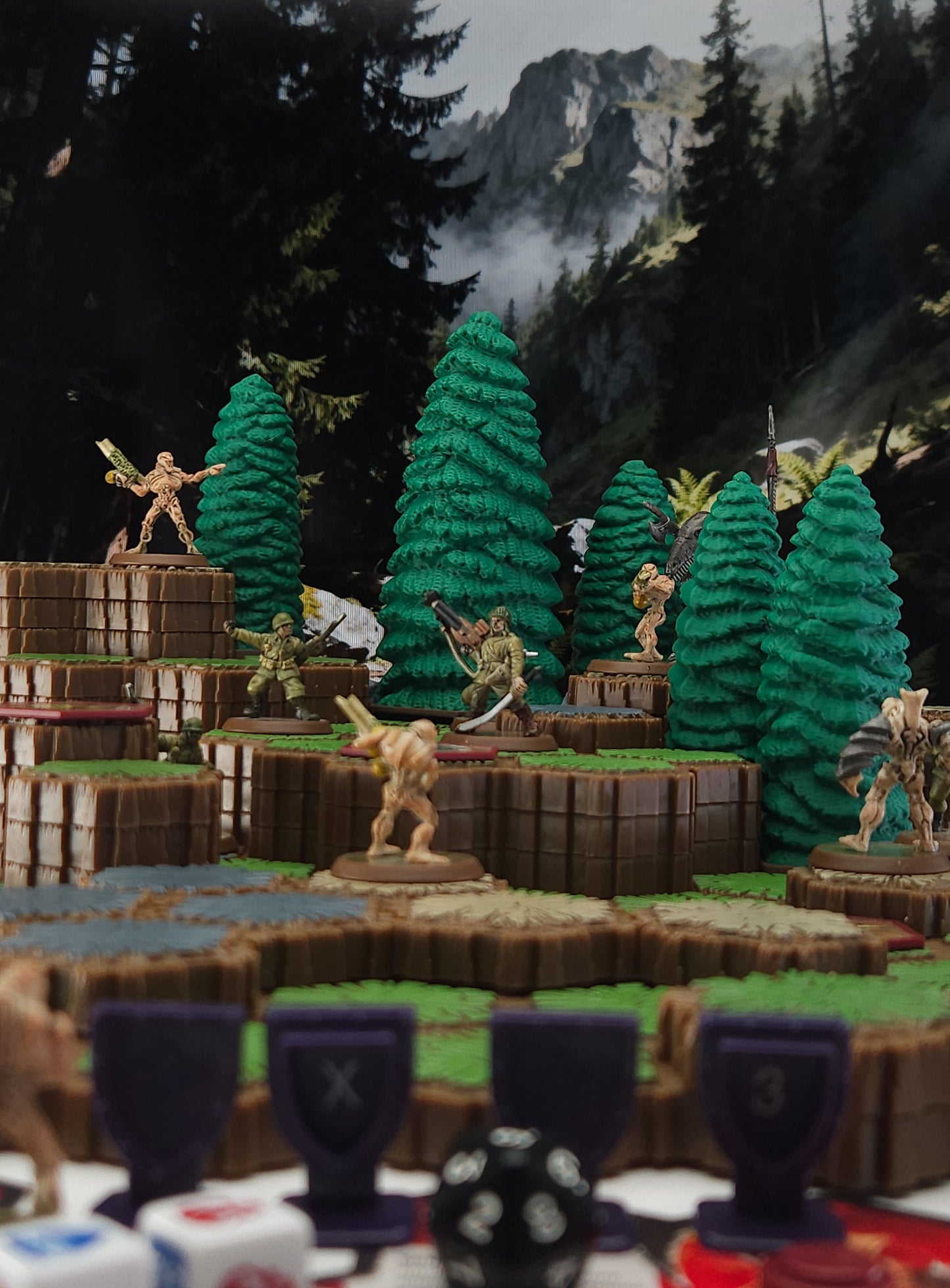 Forgotten Forest - Medium Pine Tree Grove (Set of 6)