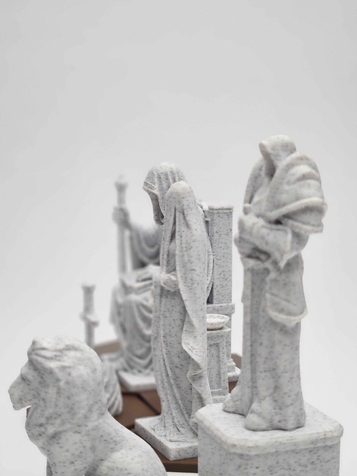 The Shattered Court - Statues (Set of 5)